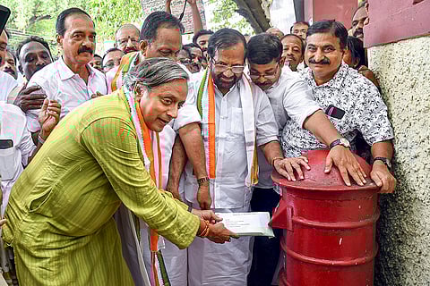 Gandhi Darshan Samithi's unique protest against PM